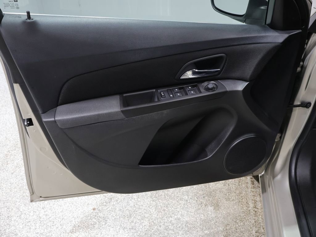 Used 2016 Chevrolet Cruze Eco image 13