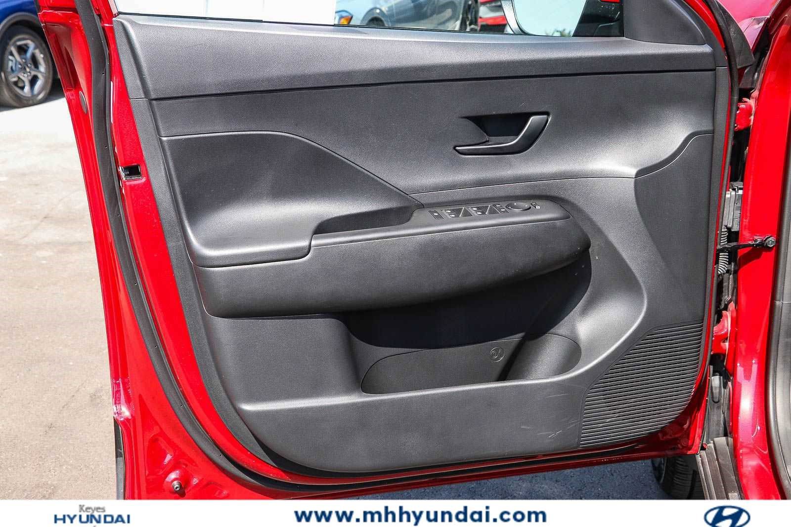 Certified 2025 Hyundai Kona SEL AWD/4WD image 21