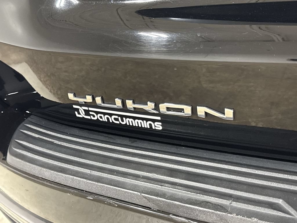 Used 2021 GMC Yukon AT4 w/ Rear Media and Nav Package AWD/4WD image 28