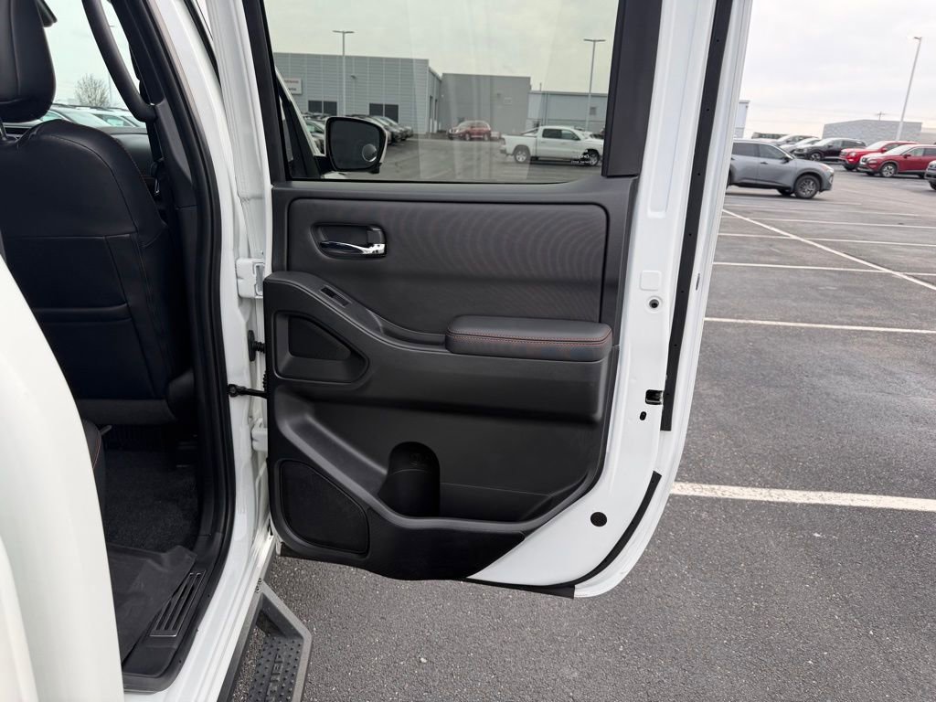 Used 2023 Nissan Frontier PRO-4X w/ Pro-4X Premium Package image 20
