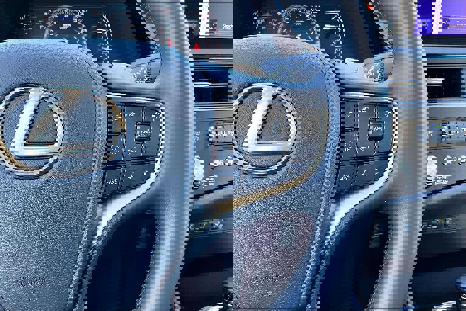 Certified 2025 Lexus ES 350 w/ Premium Package image 25