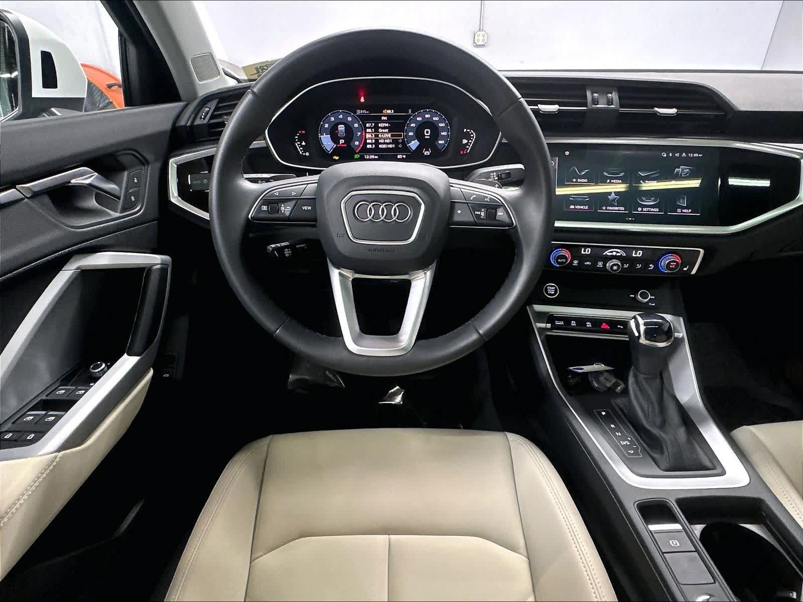 Certified 2025 Audi Q3 2.0T Premium AWD/4WD image 8