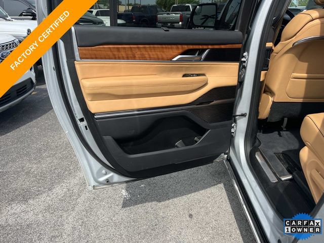 Certified 2025 Jeep Grand Wagoneer L Series III w/ HD Trailer Tow Package AWD/4WD image 19