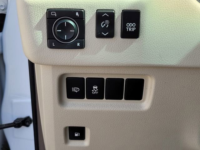 Used 2017 Lexus GX 460 Premium w/ Premium Package AWD/4WD image 27