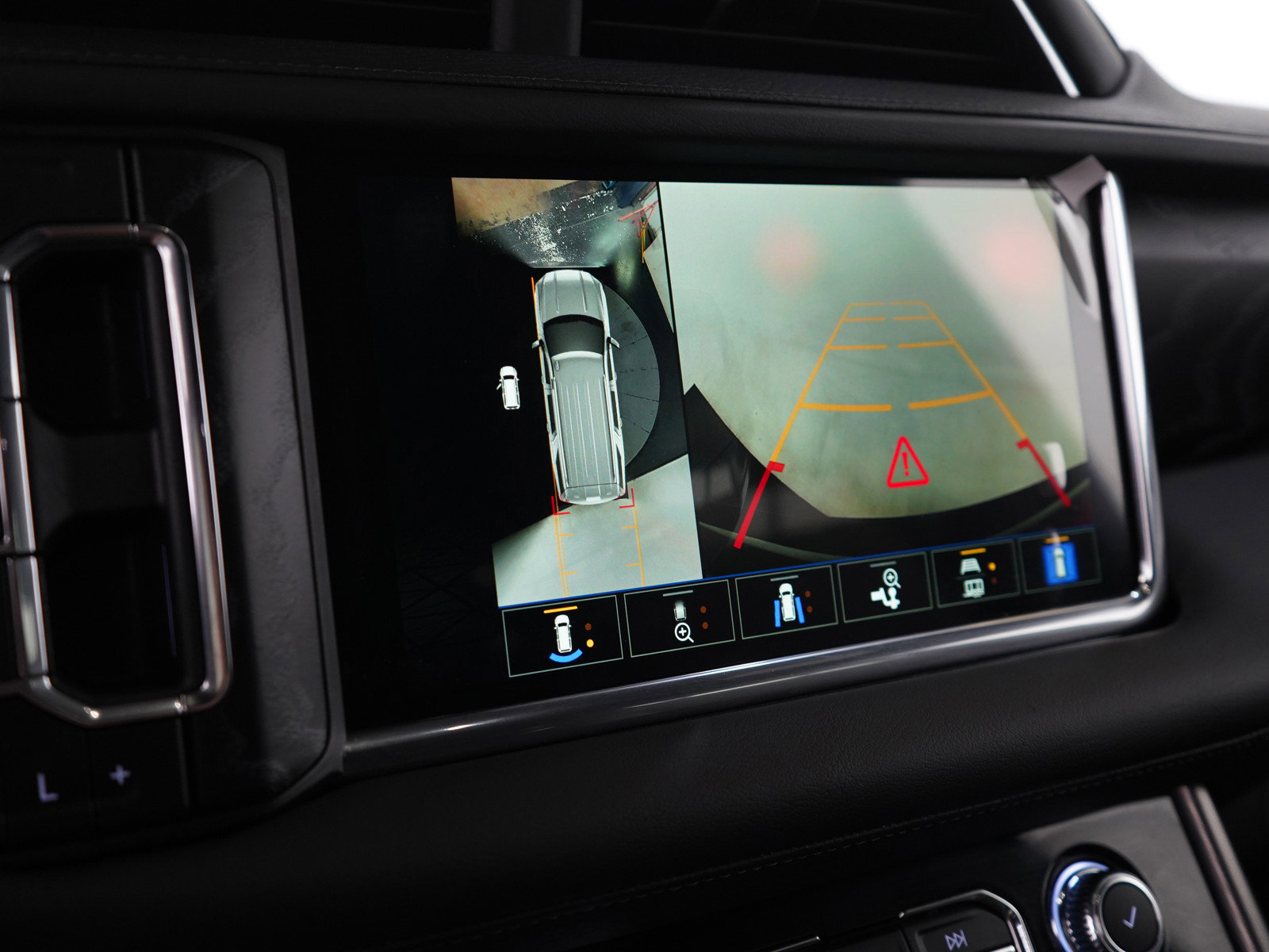 Used 2022 GMC Yukon XL Denali image 23