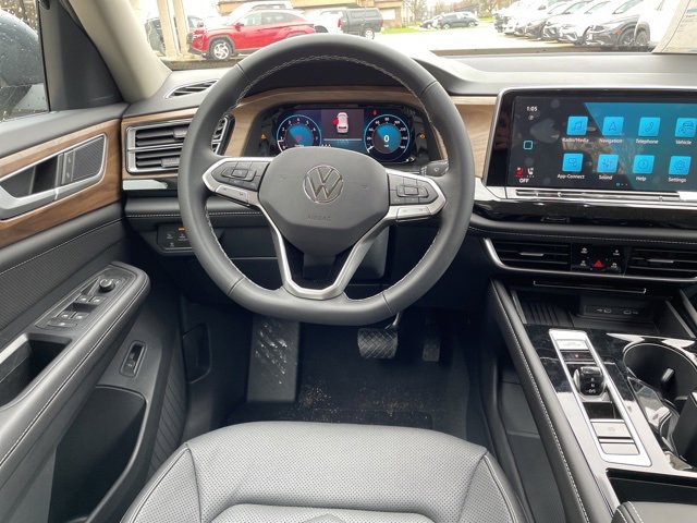 New 2025 Volkswagen Atlas SE image 12