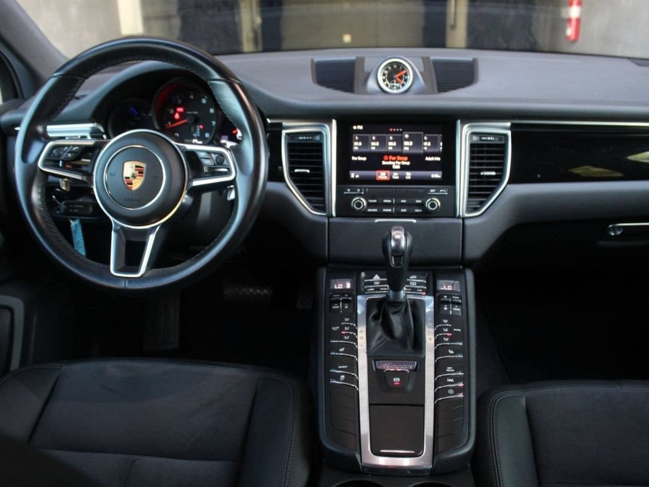 Used 2017 Porsche Macan AWD/4WD image 20
