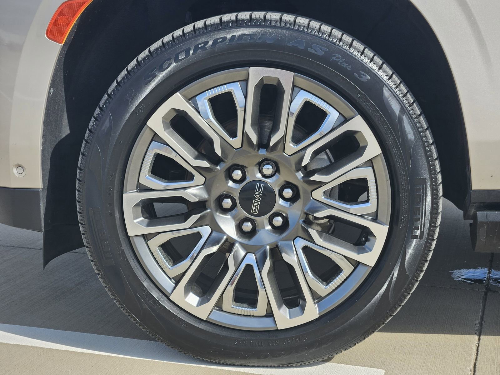 Certified 2023 GMC Yukon Denali Ultimate image 14