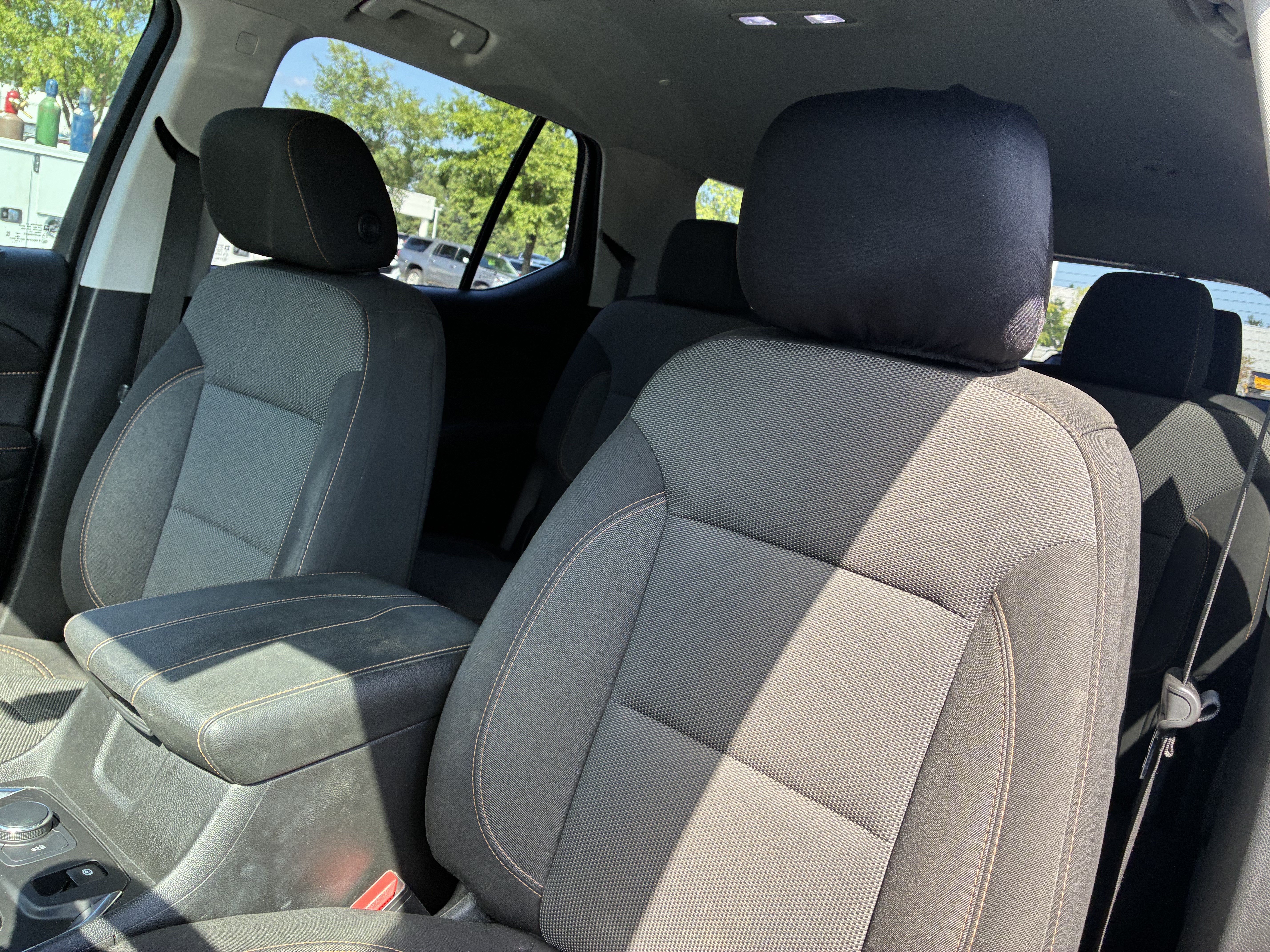 Used 2019 Chevrolet Traverse LT FWD image 23