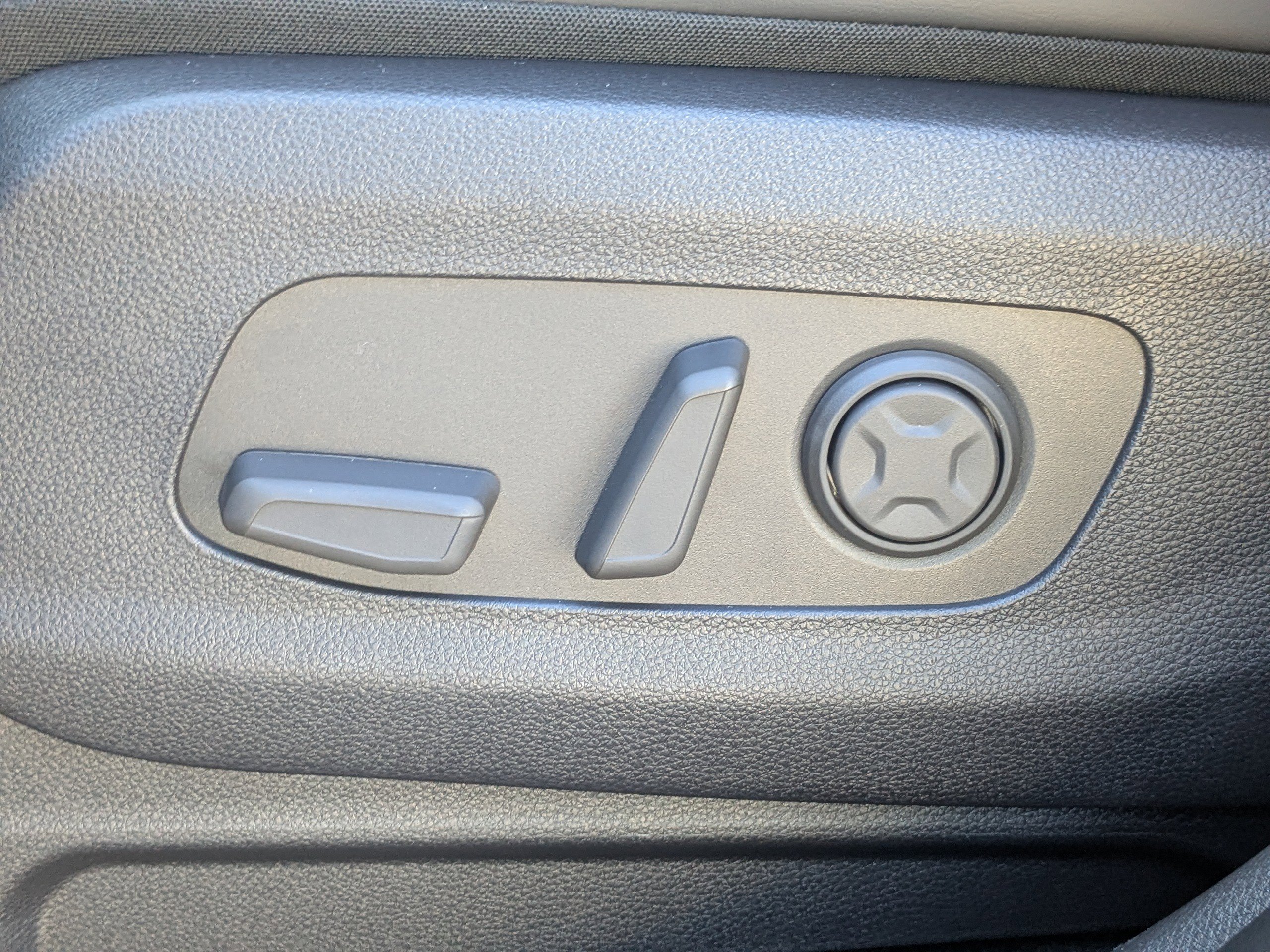 New 2026 Kia Carnival EX image 25