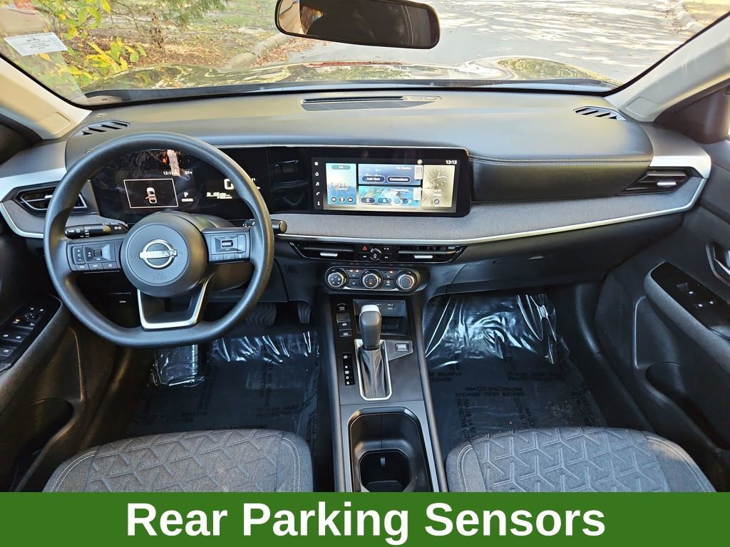 Used 2025 Nissan Kicks SV w/ SV Premium Package image 9