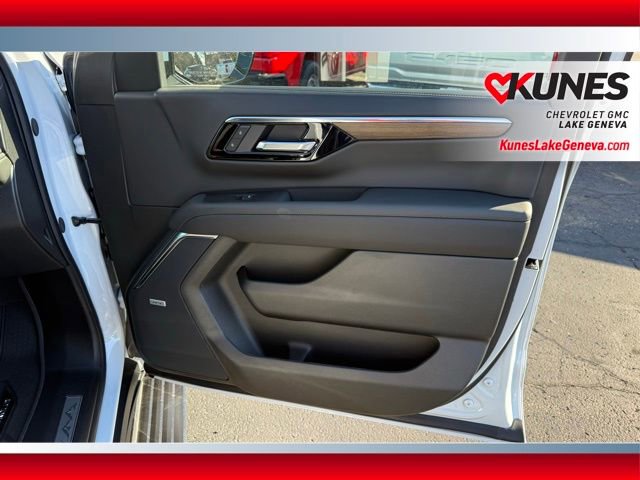 New 2026 Chevrolet Suburban High Country image 21
