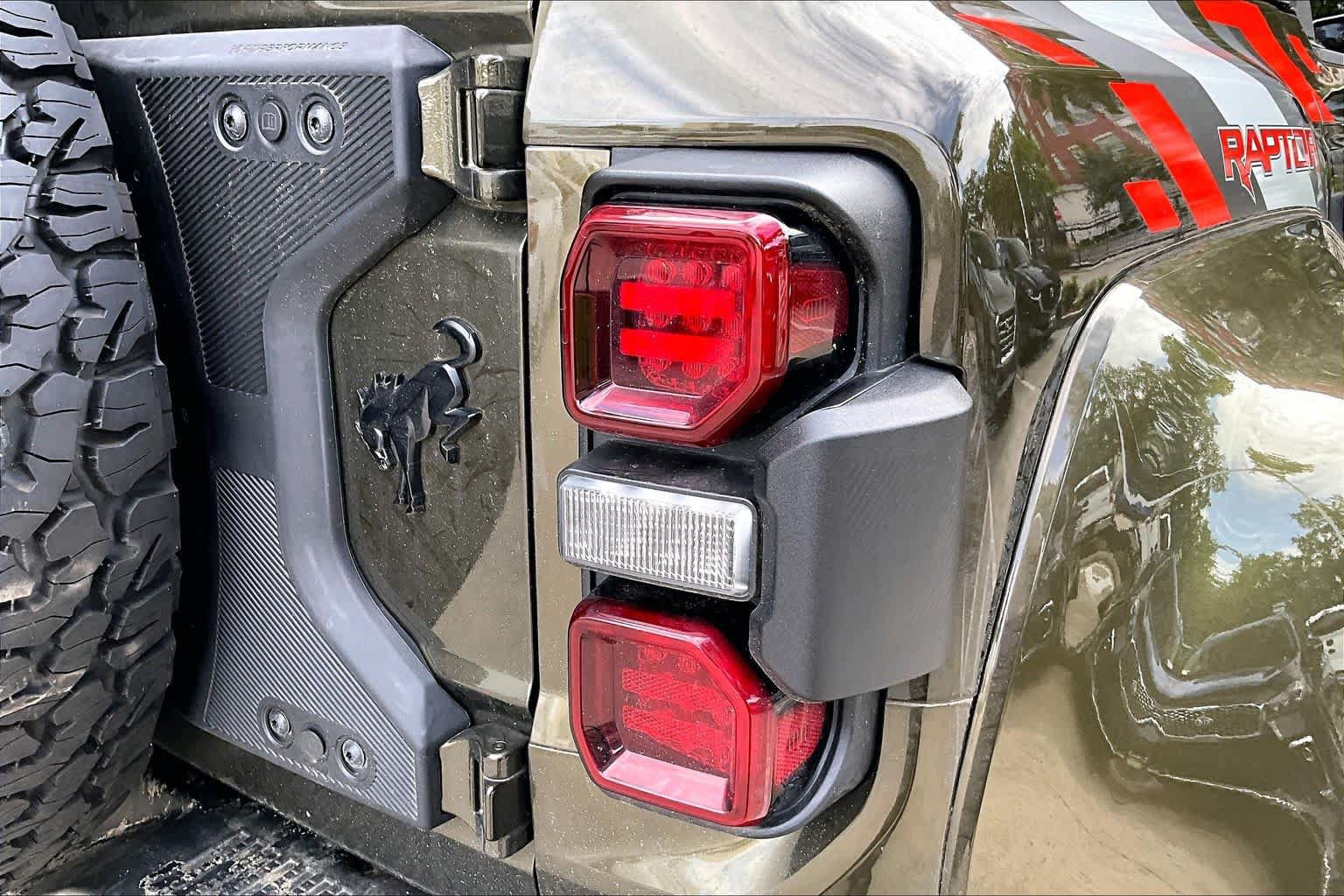 Used 2025 Ford Bronco Raptor AWD/4WD image 29