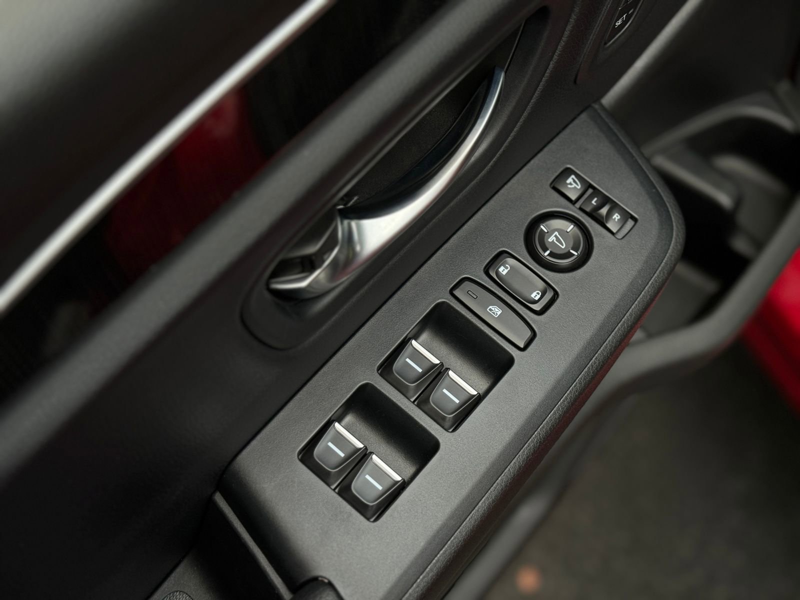 Certified 2025 Honda Pilot Black Edition image 14