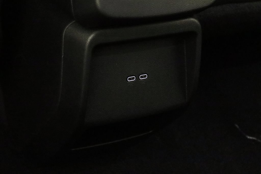 Certified 2026 Chevrolet Equinox EV LT FWD image 13
