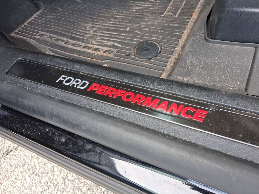 Used 2025 Ford Explorer ST w/ Sun And Sound Package image 21