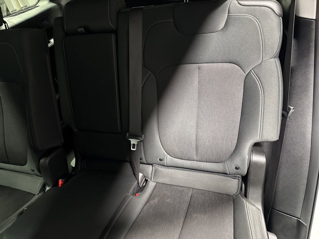 Used 2023 Jeep Grand Cherokee L Laredo w/ Luxury Tech Group I RWD image 15