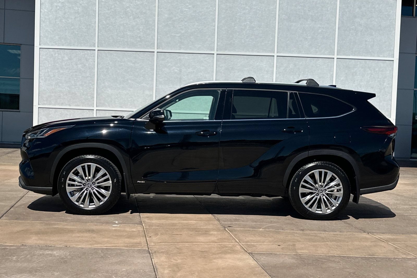 Used 2026 Toyota Highlander Platinum AWD/4WD image 7