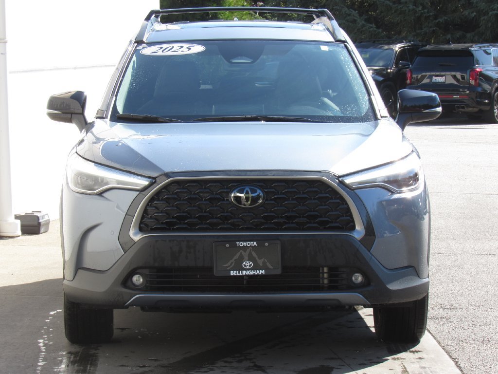 Used 2025 Toyota Corolla Cross XLE w/ Convenience Package AWD/4WD image 3