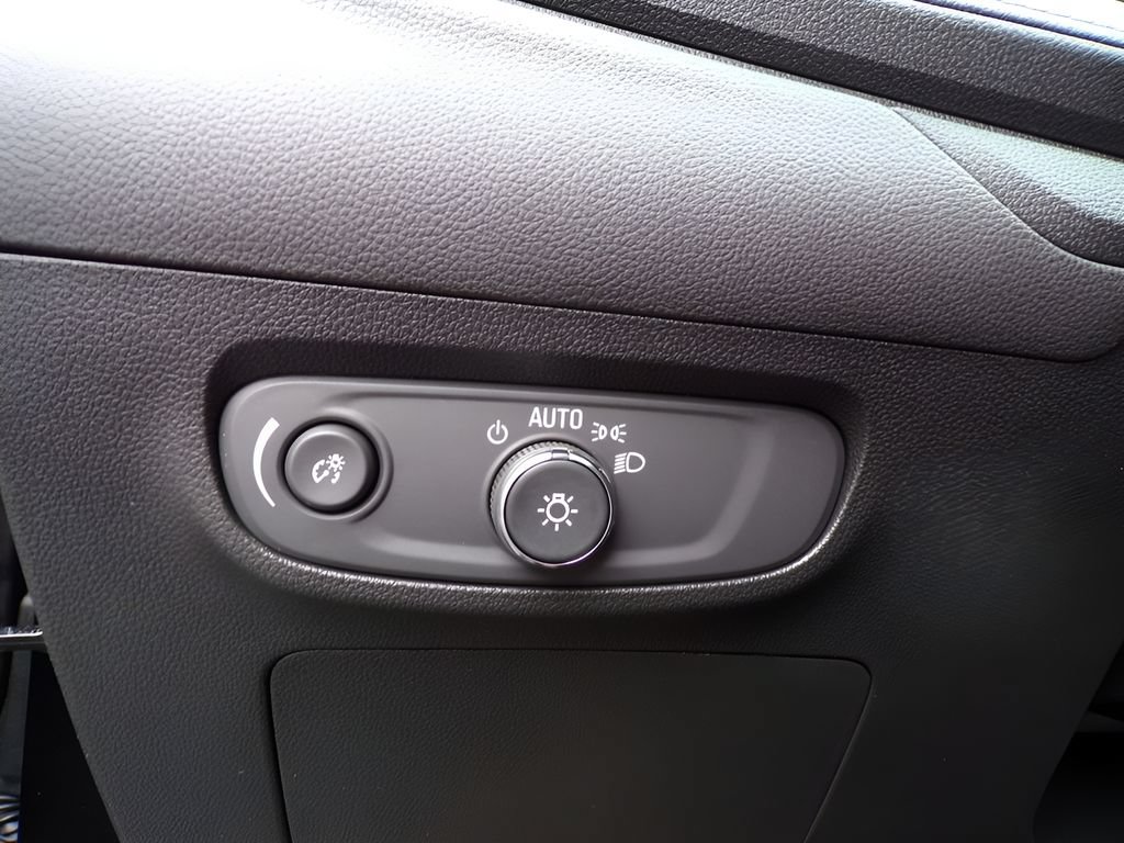 Used 2025 Buick Encore GX Sport Touring w/ Comfort Package FWD image 23