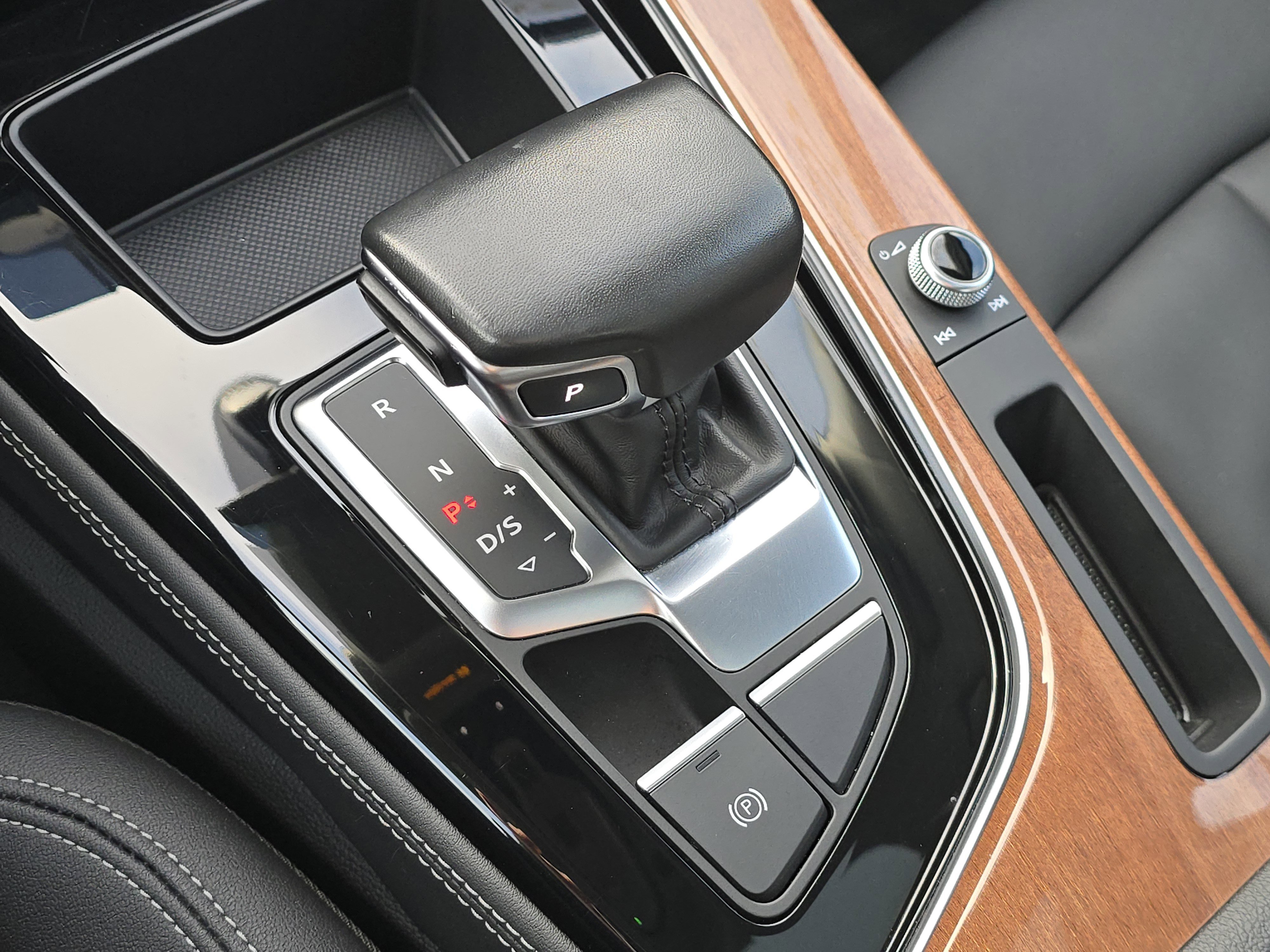 Certified 2022 Audi A4 2.0T Premium Plus w/ Premium Plus Package image 25