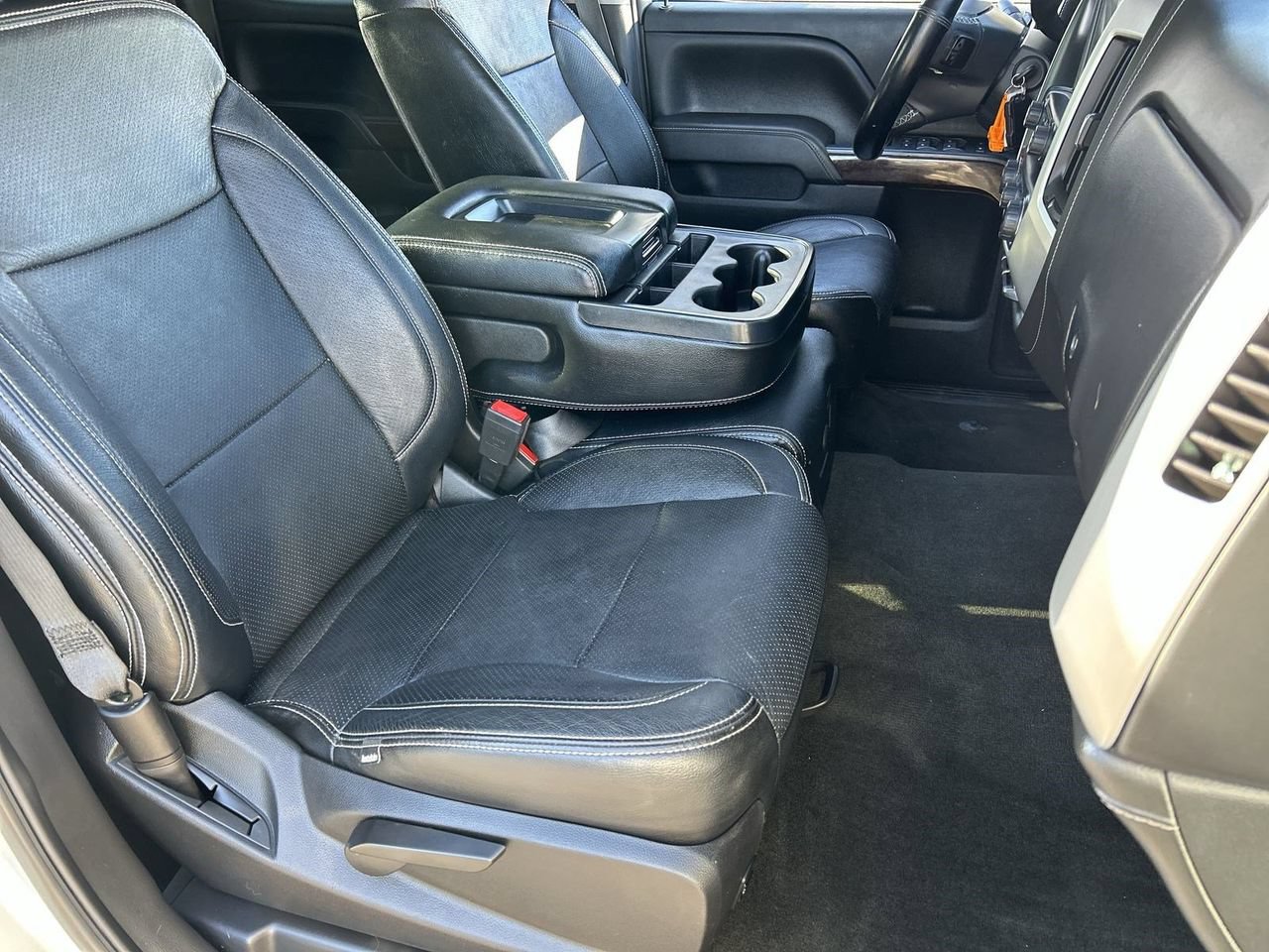 Used 2018 GMC Sierra 1500 SLE w/ SLE Value Package AWD/4WD image 9