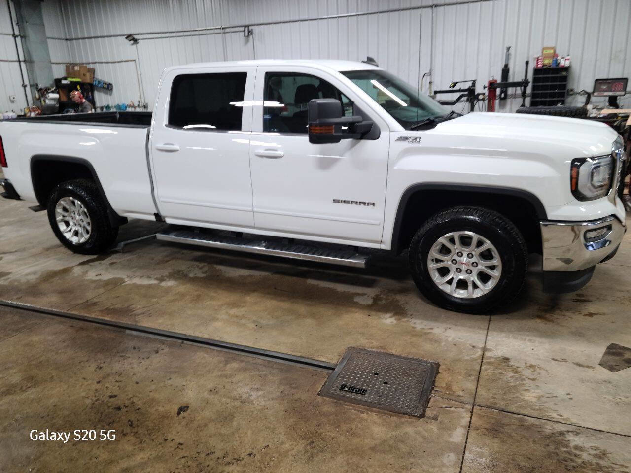 Used 2017 GMC Sierra 1500 SLE w/ SLE Value Package image 12