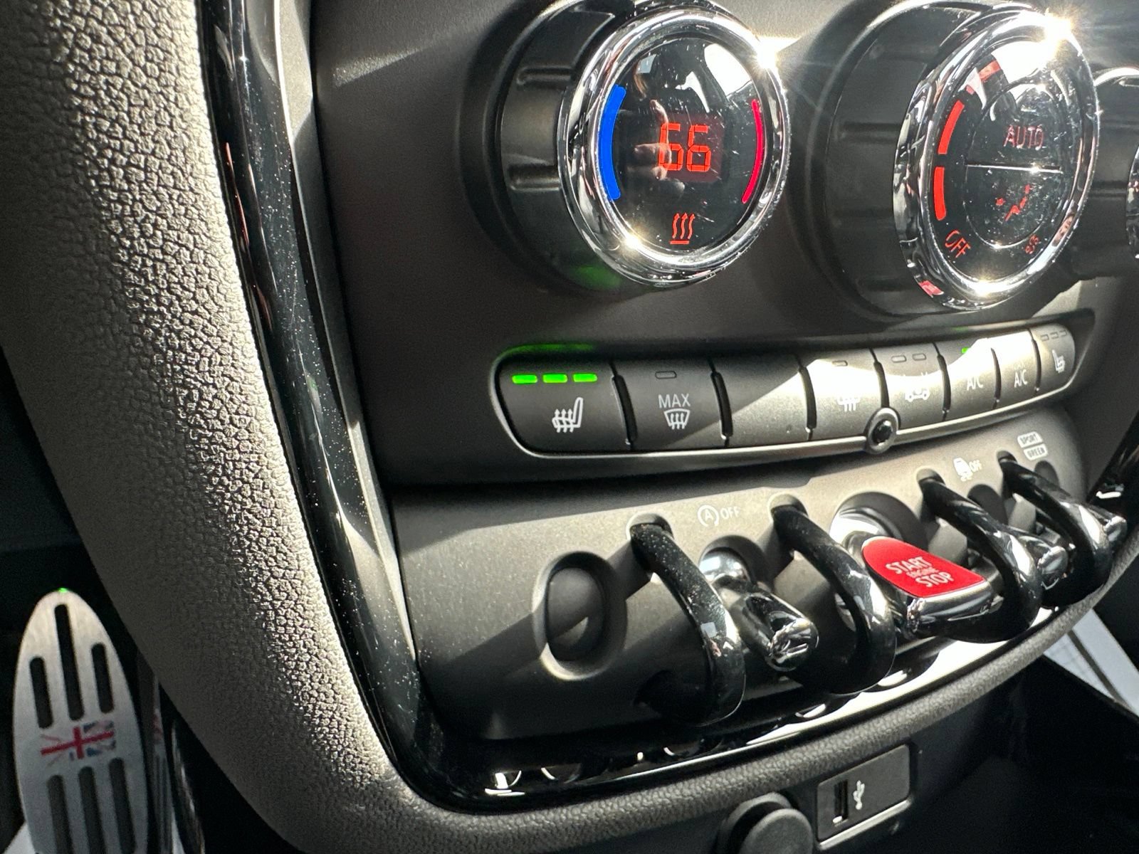 Used 2023 MINI Cooper Clubman S w/ Premium Package FWD image 72