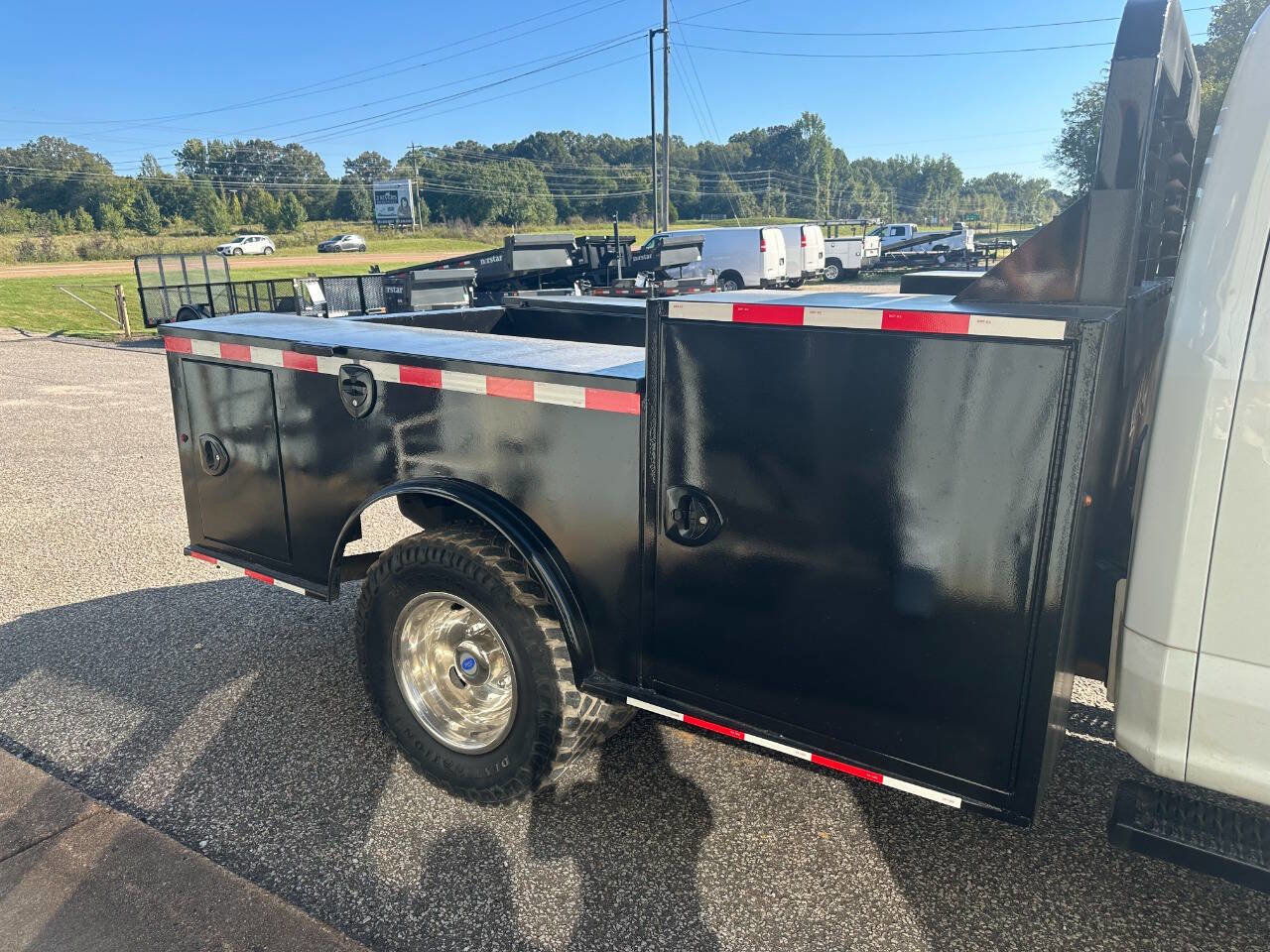 Used 2022 Ford F350 XLT image 2