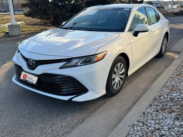 Certified 2018 Toyota Camry LE image 2