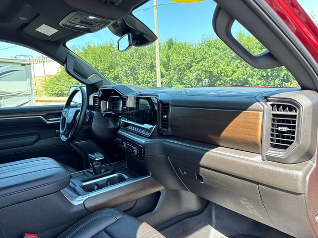 Used 2025 Chevrolet Silverado 1500 High Country AWD/4WD image 28