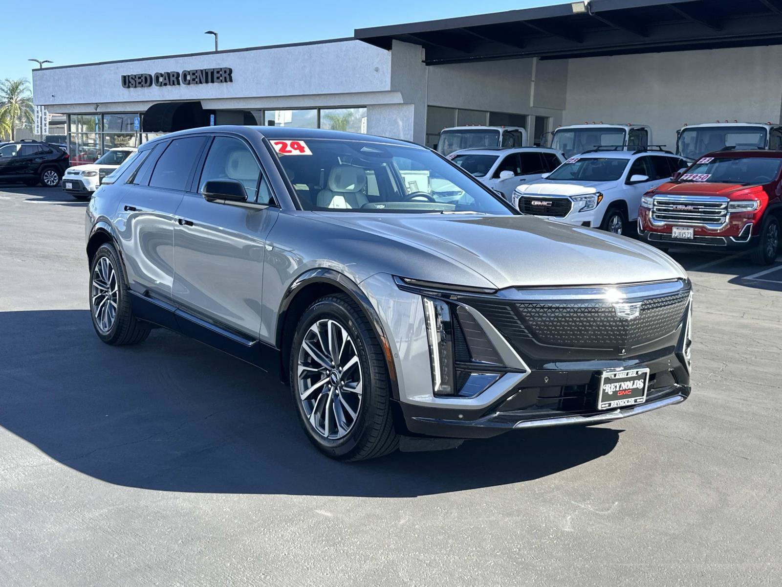 Used 2024 Cadillac Lyriq Sport AWD/4WD image 3