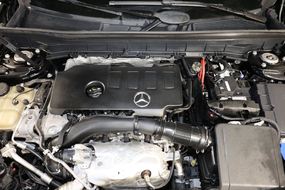 Used 2020 Mercedes-Benz GLB 250 4MATIC image 36