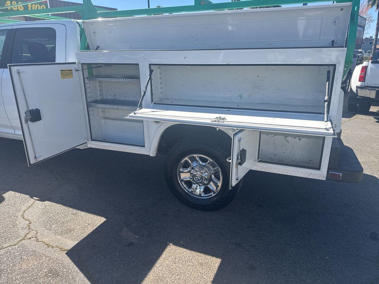Used 2017 RAM 3500 SLT AWD/4WD image 11