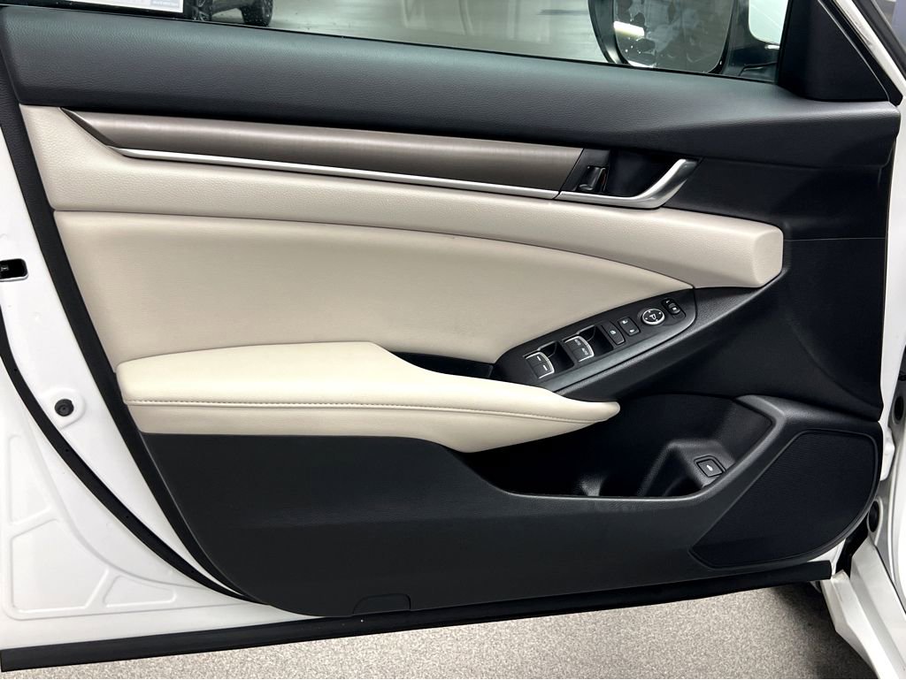 Used 2019 Honda Accord LX image 37