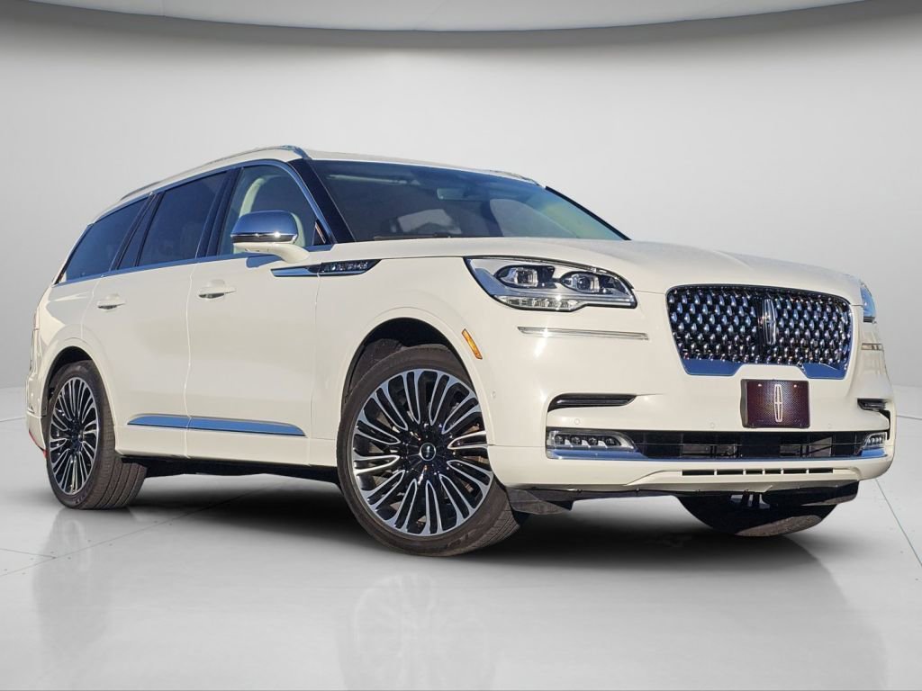 Used 2020 Lincoln Aviator Black Label w/ Dynamic Handling Package image 2