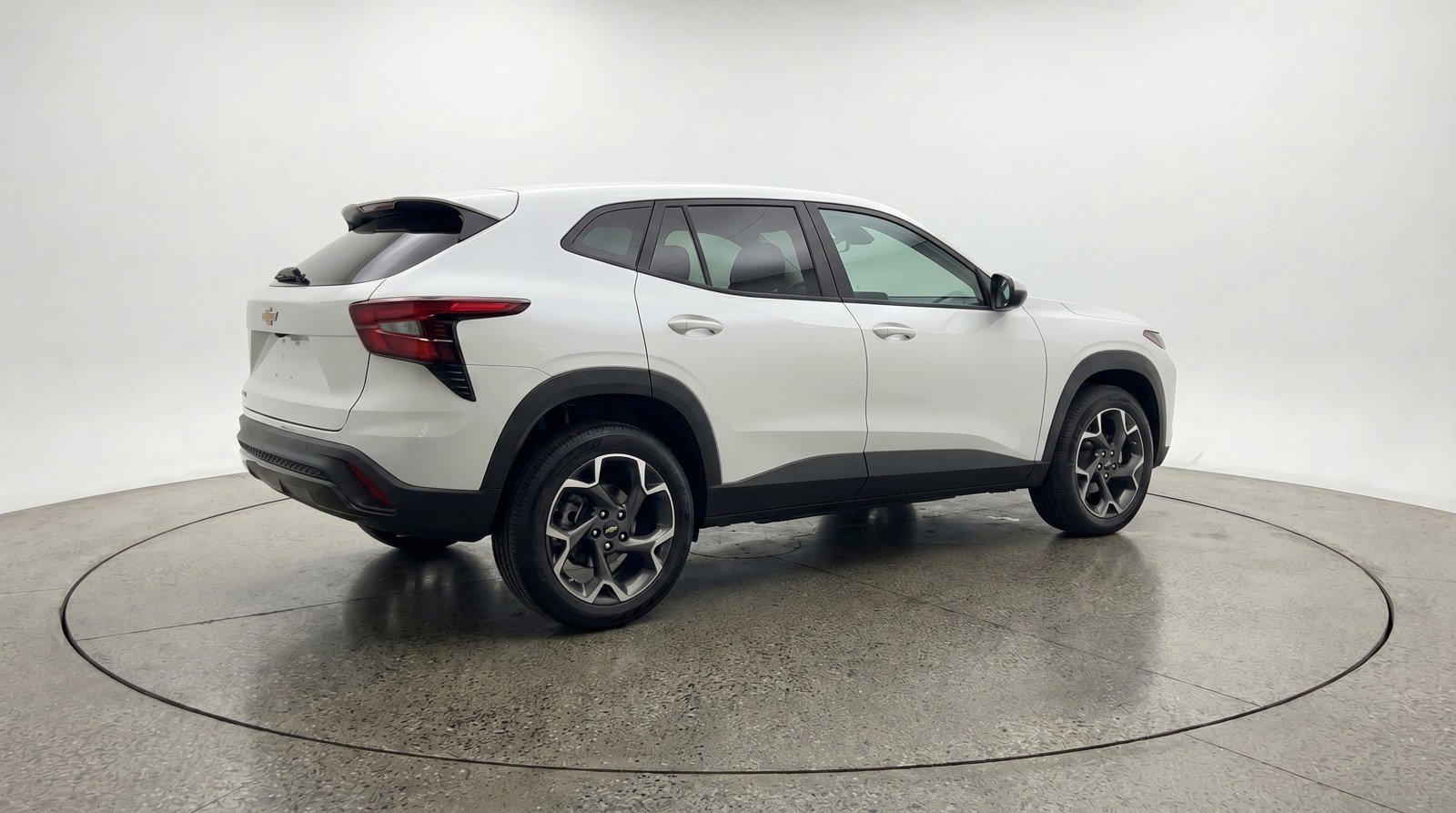 Used 2025 Chevrolet Trax LT image 9
