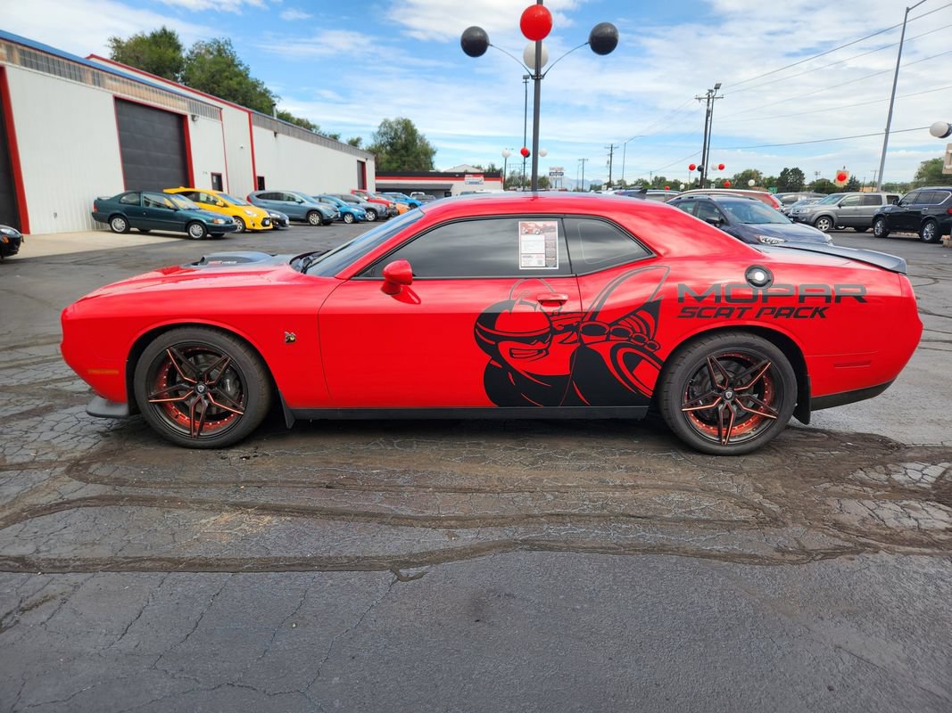 Used 2016 Dodge Challenger R/T Scat Pack RWD image 4