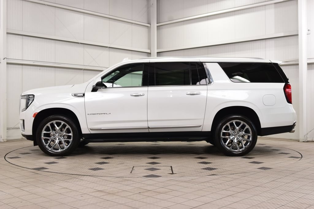 Used 2024 GMC Yukon XL Denali AWD/4WD image 4