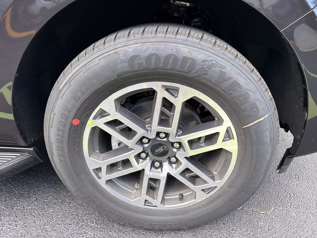 New 2026 Ford Expedition Max Active RWD image 11