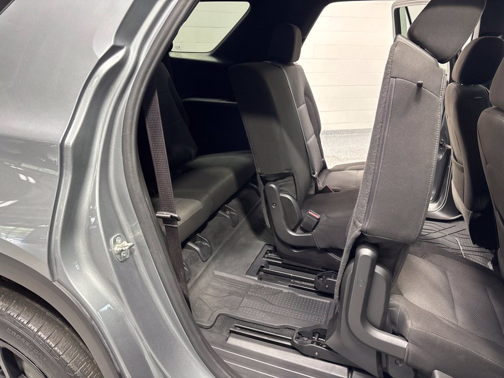 Used 2023 Chevrolet Traverse LT AWD/4WD image 36