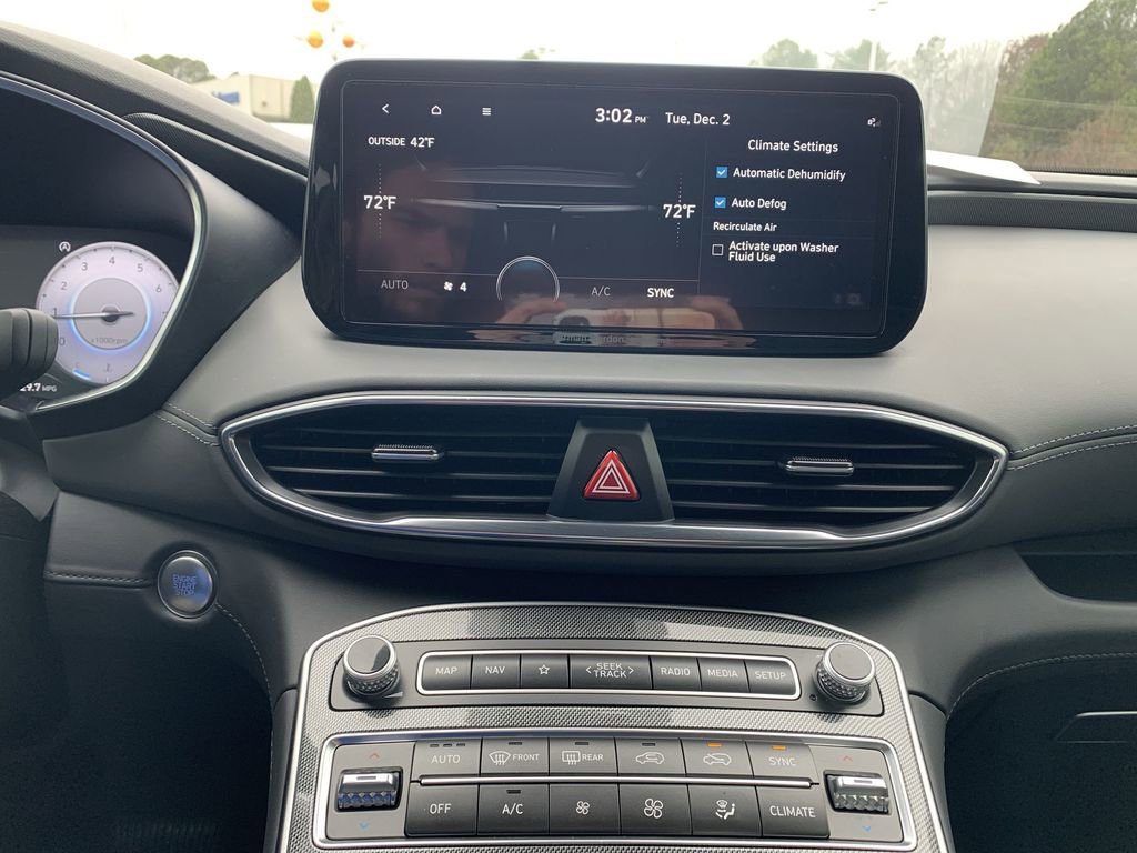 Used 2023 Hyundai Santa Fe SEL w/ Premium Package image 17