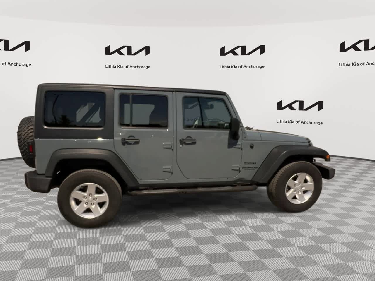 Used 2014 Jeep Wrangler Unlimited Sport w/ Quick Order Package 24S AWD/4WD image 2