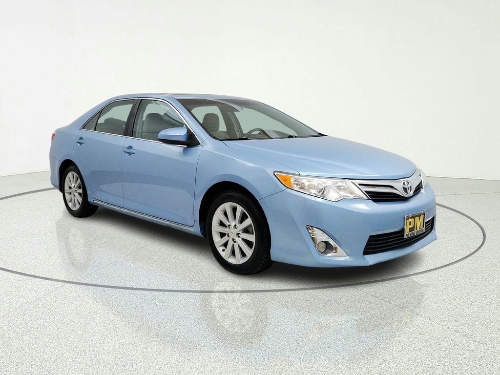 Used 2012 Toyota Camry XLE FWD image 1