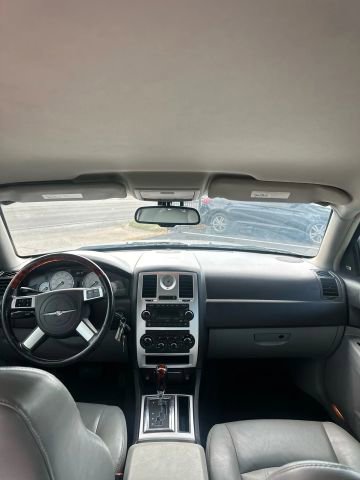 Used 2007 Chrysler 300 C image 10