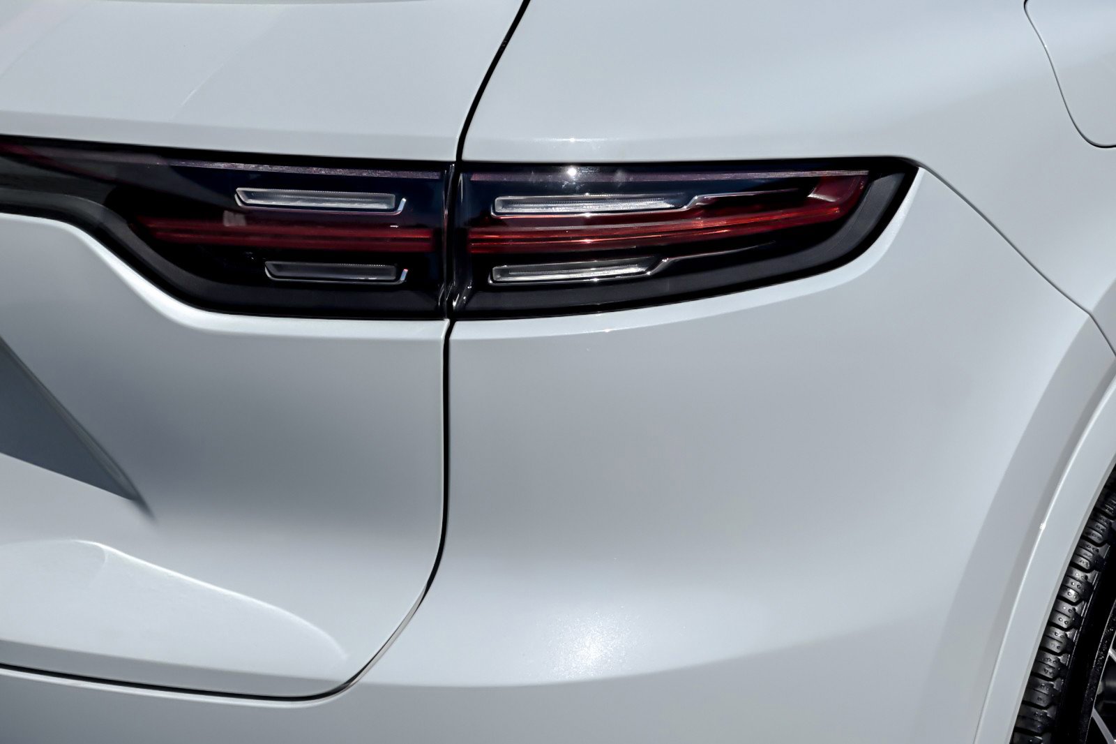 Used 2022 Porsche Cayenne S image 27