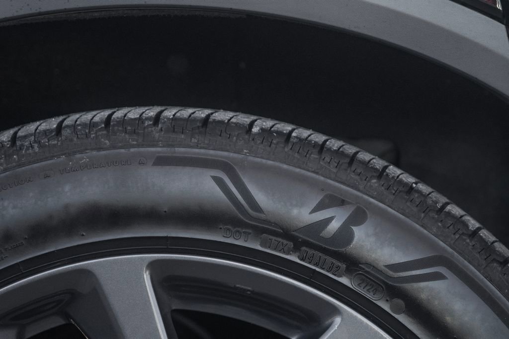 Used 2023 Acura MDX A-Spec image 16