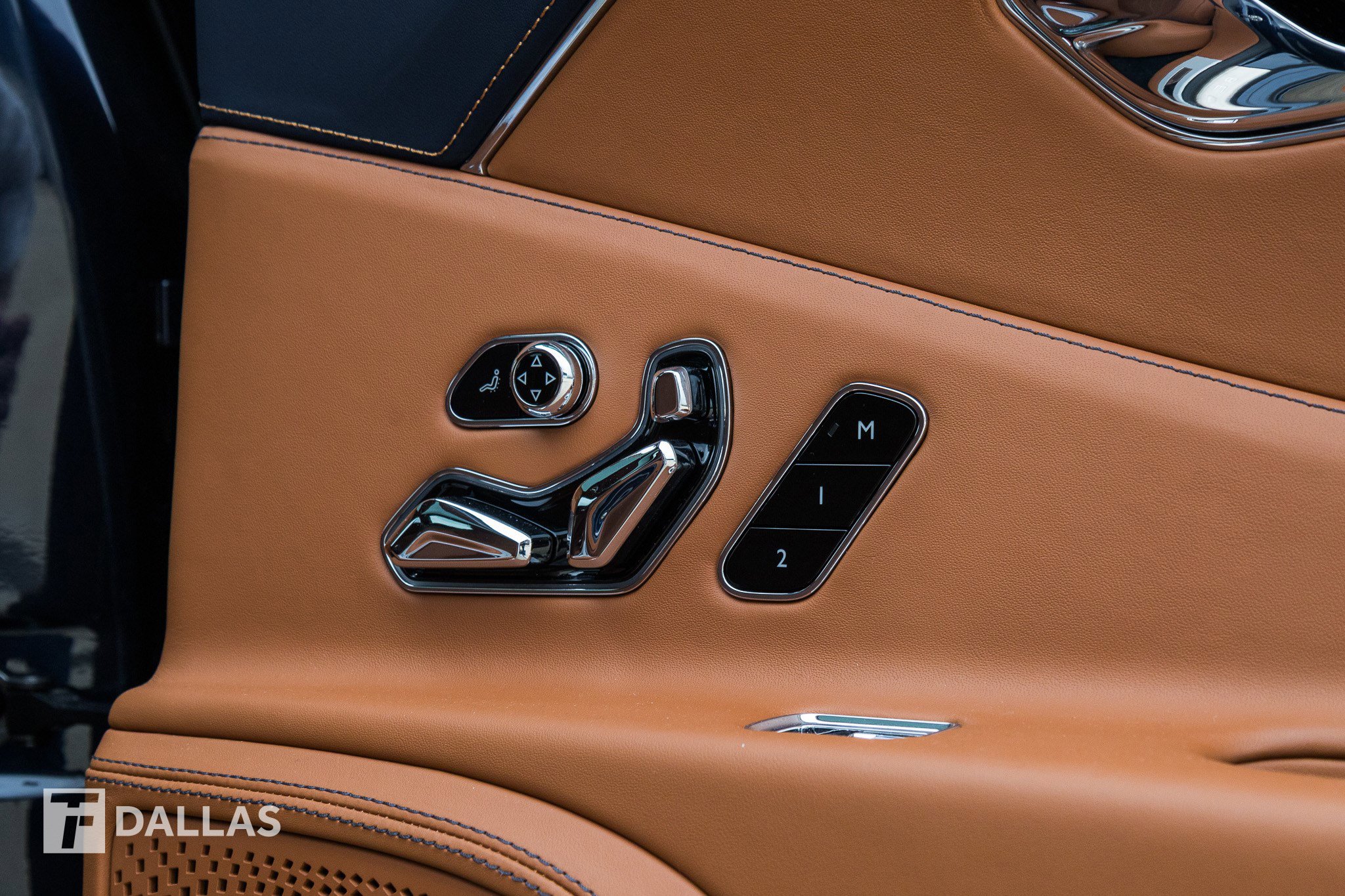 Used 2022 Bentley Flying Spur V8 image 38