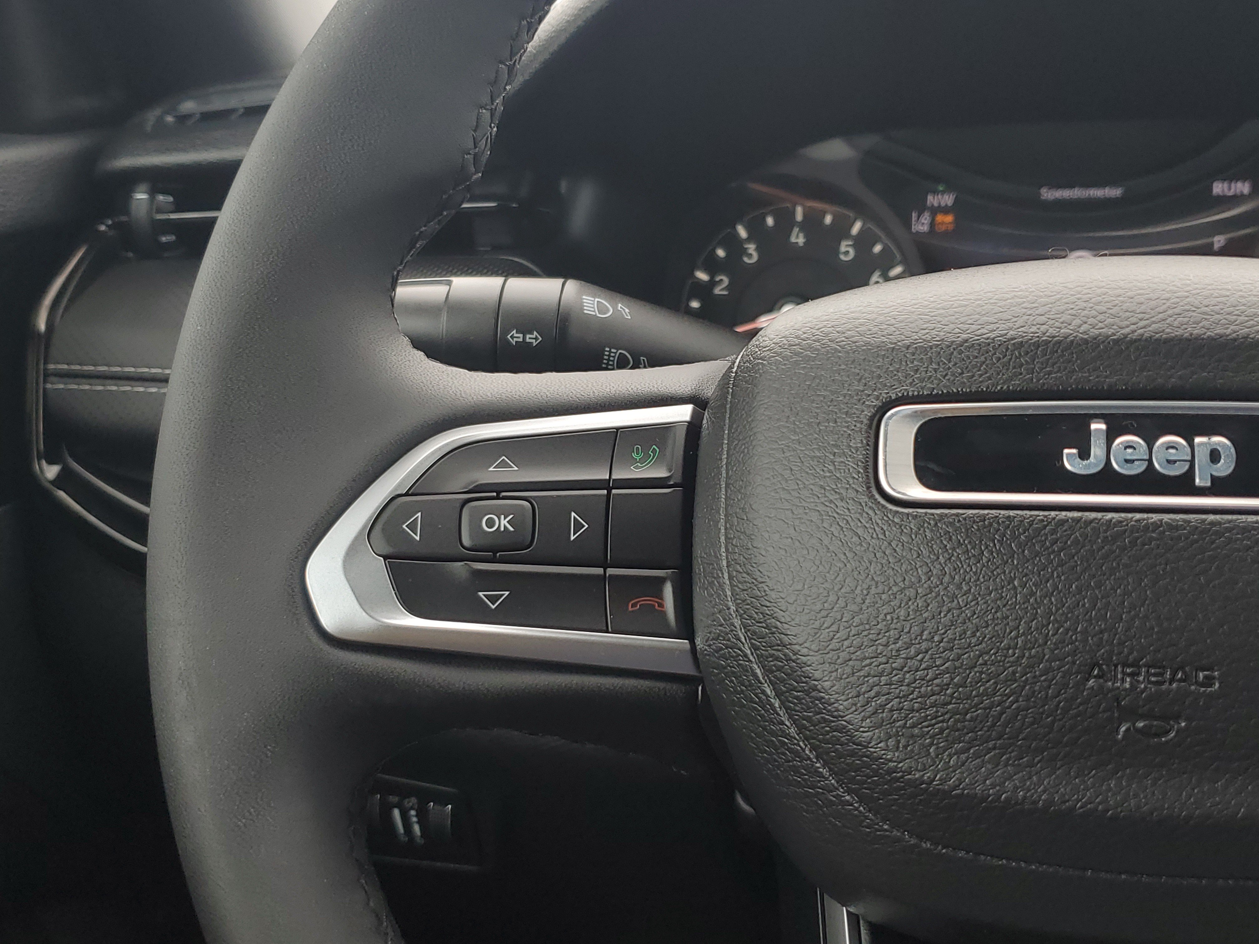 Used 2023 Jeep Compass Latitude AWD/4WD image 21