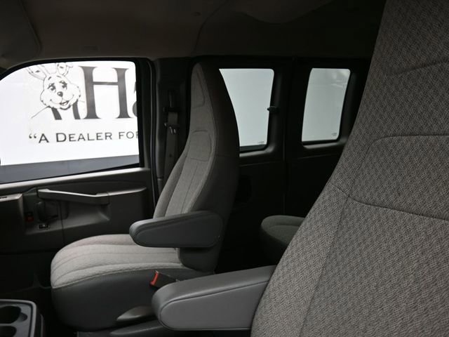 New 2025 Chevrolet Express 3500 LT w/ LT Preferred Equipment Group RWD image 9